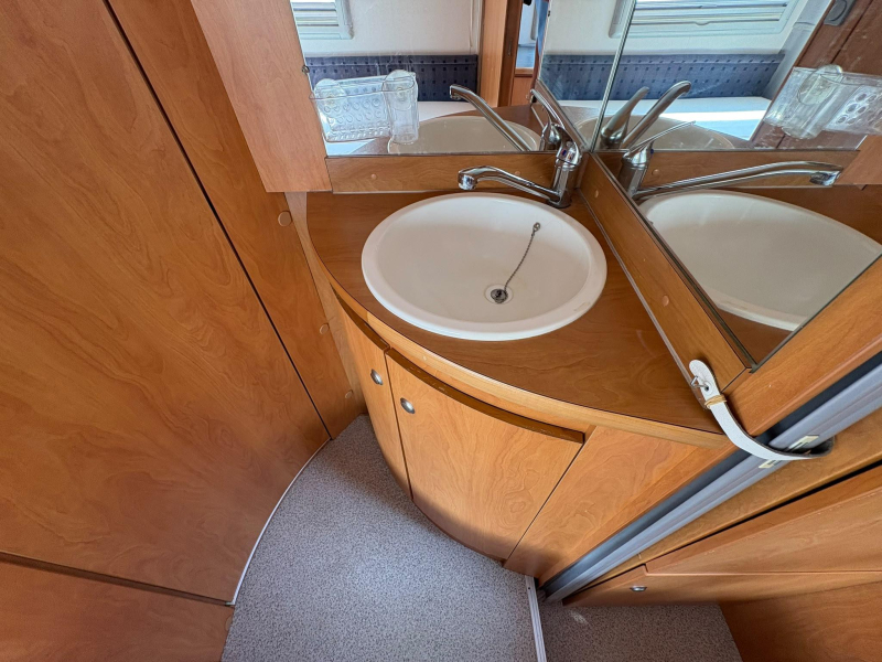 Knaus Travel-Liner 2XAirco,Vastbed,Hefbed foto: 17