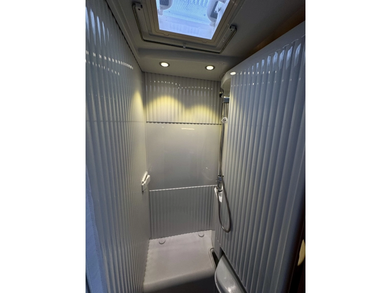 Carado T 132 Hymer group photo: 16