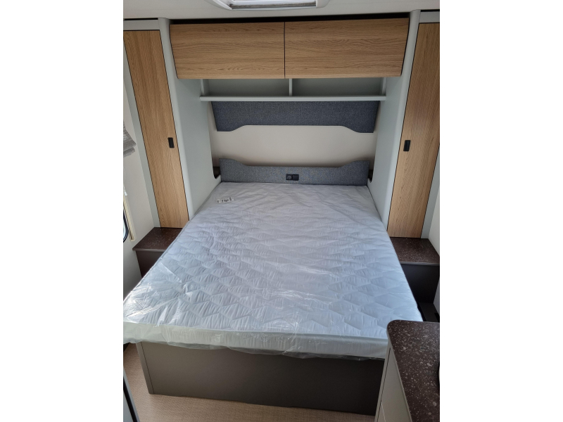 B&uuml;rstner B66 485 TS Queens bed - 1800 kg photo: 11