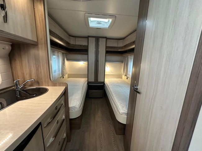 Hobby De Luxe 460 LU photo : 18
