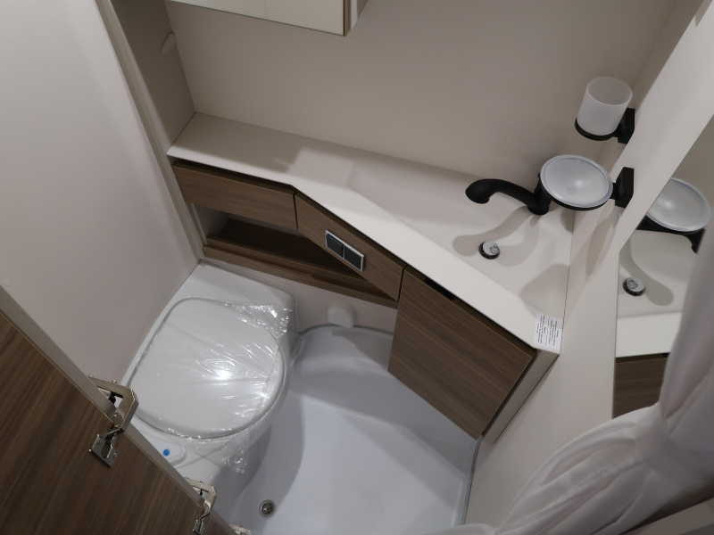 Dethleffs Nomad 460 EL FIRST EDITION UITVOERING  foto: 13