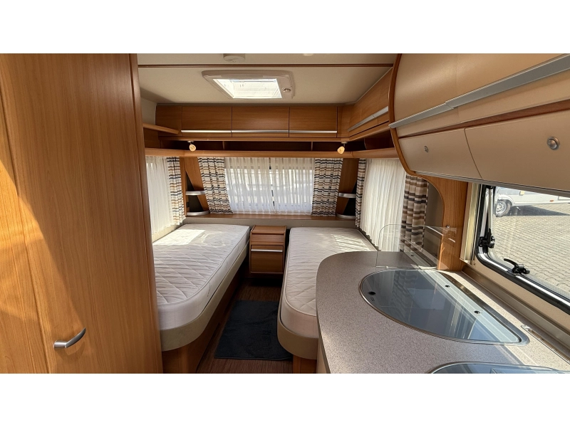 Fendt Saphir 495 TG enkele bedden rondzit  foto: 2