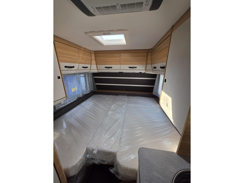 Dethleffs Summer Edition 460 EL Airco, Single beds photo: 10