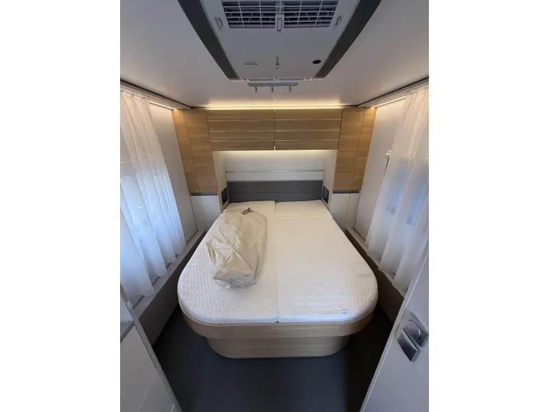 Adria Adora 593 UP BOMVOL MET OPTIES  foto: 12