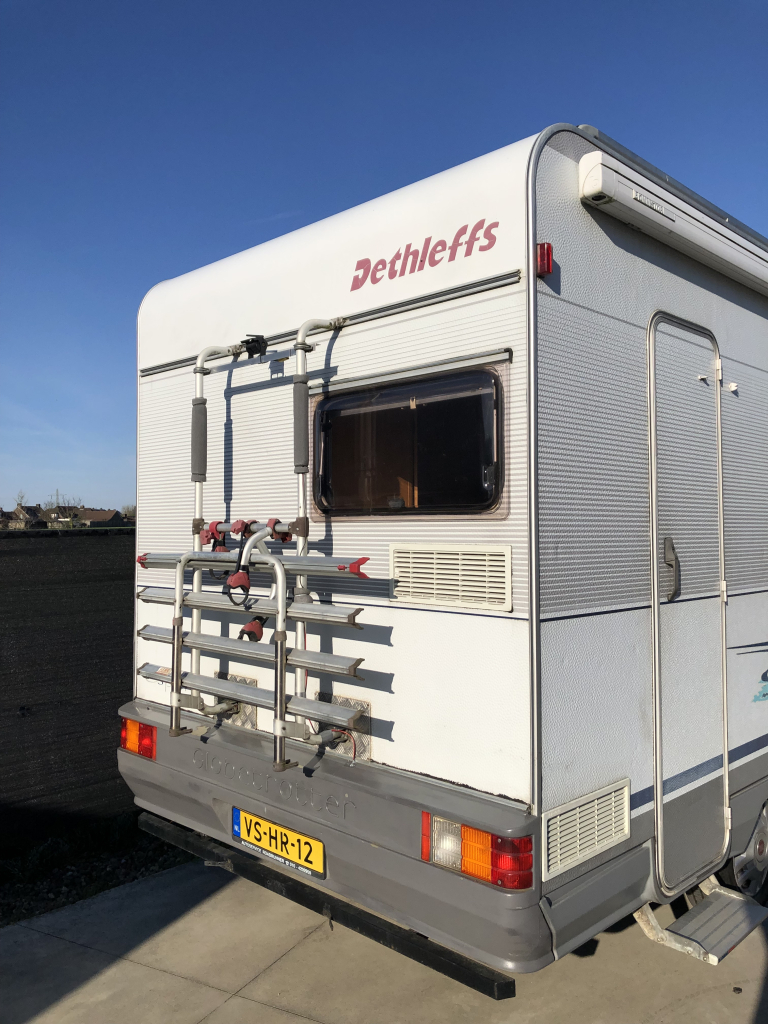 Dethleffs A5830 5 pers starters camper  foto: 2