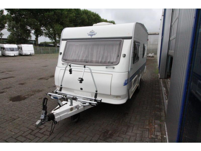 Hobby De Luxe 400 SF Voortent + voortentluifel  foto: 4