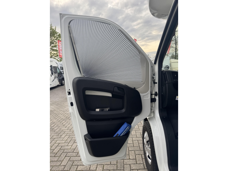 Adria Coral XL Plus A 670 SL  foto: 6
