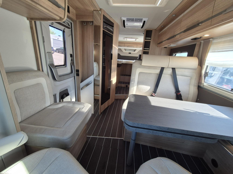 Knaus Sky TI 700 MEG 180pk autom 2 aircos E84  foto: 6
