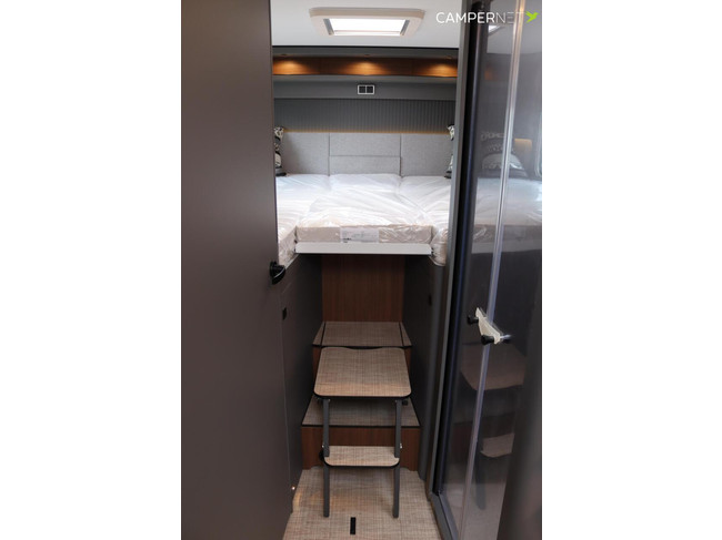Hymer BMC-T 680 170pk Automaat | Premium pakket | Lengtebedden | Gescheiden douche | Hymer SLC Chassis | Nieuw uit voorraad leverbaar foto: 19