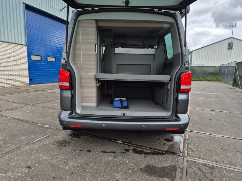 Volkswagen T5 California TDI 140pk 21dkm!  foto: 8