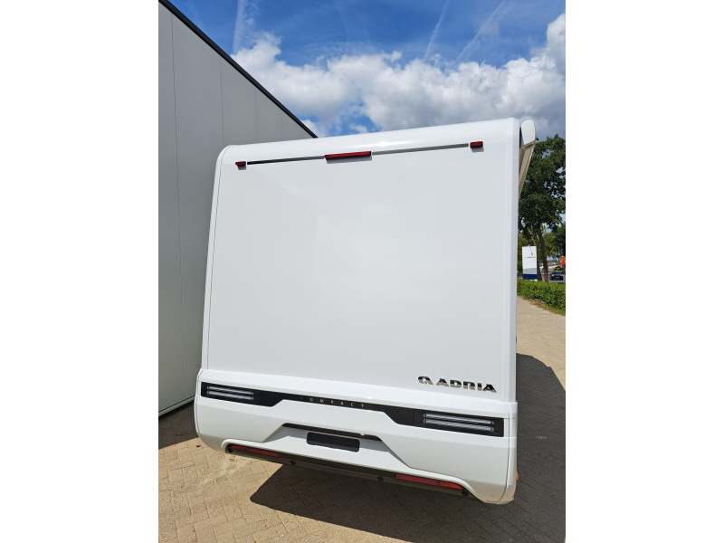 Adria Compact Select DL Autom&aacute;tico 2027 foto: 2