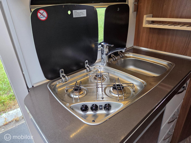 Hobby V65 GE 50 Years 2018 ☆Enkele bedden-51dkm-Euro-6 ☆ foto: 16