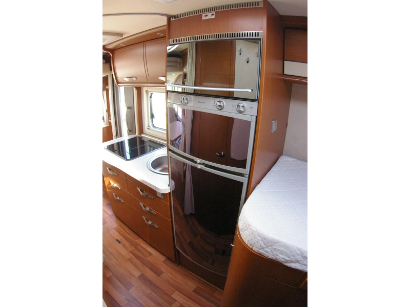 Hymer B klasse 578 Enkele bedden, XXL Garage  foto: 15