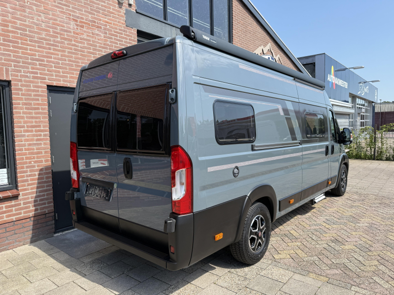 Eura Mobil Van 635 EB V635 EB Lage bedden!  foto: 4