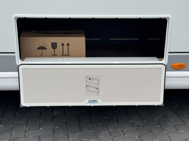 Hobby Maxia 585 UL met enkele bedden **Absolute topsegment van Hobby/Zeer ruime caravan/Nieuwe caravan** foto: 21