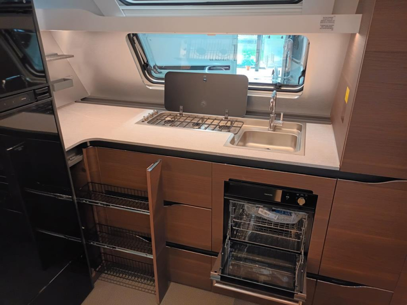 Adria Alpina 663 HT photo: 8