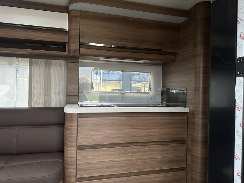 Tabbert Puccini 550 E 2.3 / enkele bedden  foto: 6