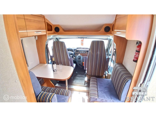 Hymer HV 562 .. 2008 camas individuales foto: 6