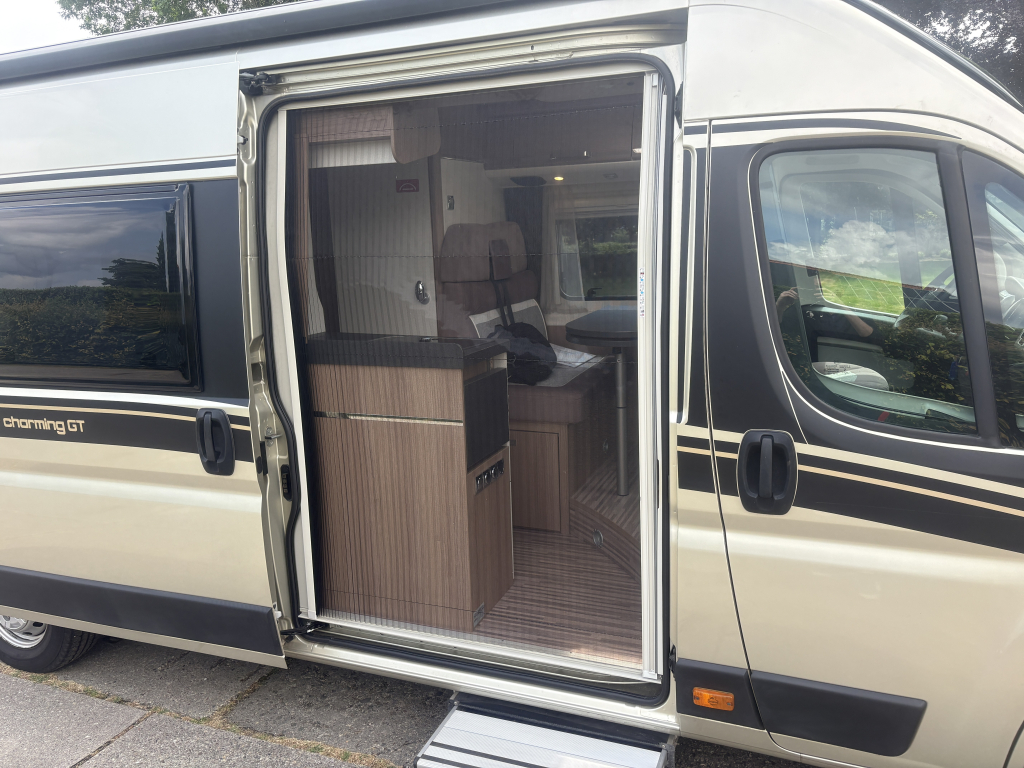 Carthago Malibu Charming LE GT640 2.3 Turbo 150pk photo : 10