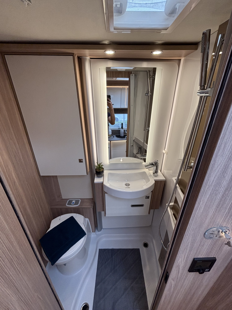 B&uuml;rstner Lyseo Harmony 690 CAMAS INDIVIDUALES+CAMA ABATIBLE MERCEDES foto: 10