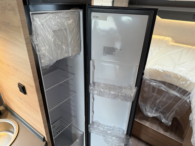 Knaus Live Wave 650 MEG Black Select Foto: 19