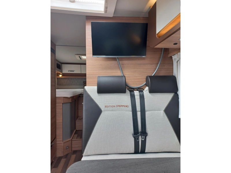 Weinsberg CaraCompact MB 640 MEG Pepper Smart TV Aut Solar  foto: 16