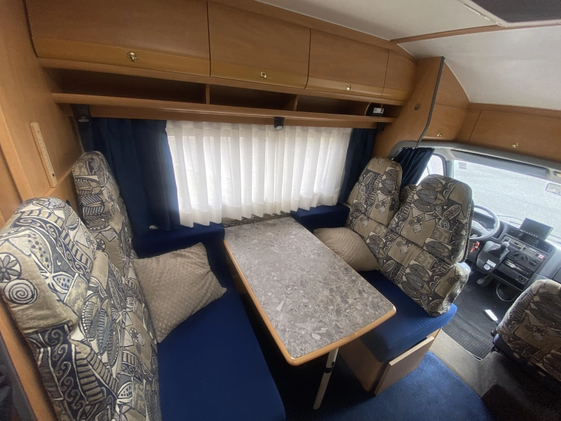 Dethleffs Globetrotter Frans bed Airco dinette  foto: 10
