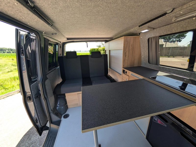 Volkswagen T6 DSG Pure Grey 150PK DSG Aut  foto: 10