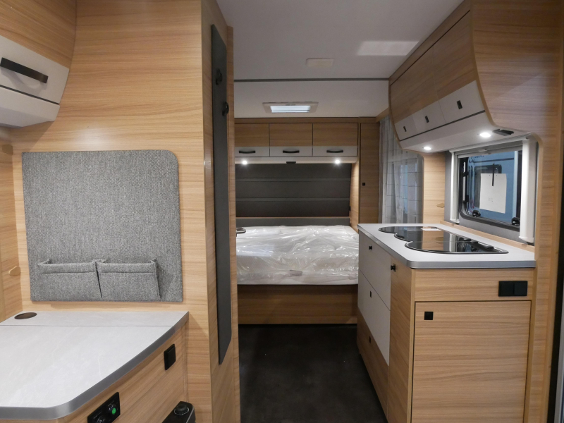 Dethleffs Summer Edition 530 DR Asientos redondos + Cama Queen foto: 7