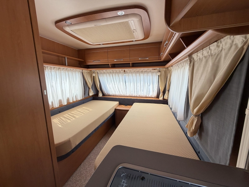 Dethleffs Summer Edition 460 V enkele bedden  foto: 3