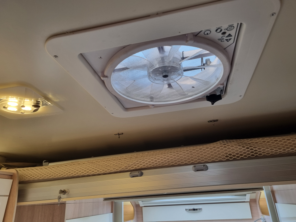 PLA Happy 397 Automatik Queensbett HPC Nivelliersystem 4.4 t Foto: 23