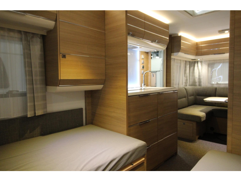 Adria Adora 472 LU Thule1200,Mover,Fietsenre foto: 12