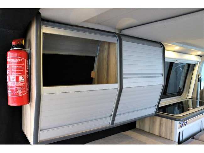 Volkswagen Transporter Kombi 2.0 TDI L1H1 4 Schlafpl&auml;tze | Tempomat | Neues Interieur | drehbarer Vordersitz | Insektenschutzgitter | K&uuml;hlschrank / Gefrierfach | Foto: 10