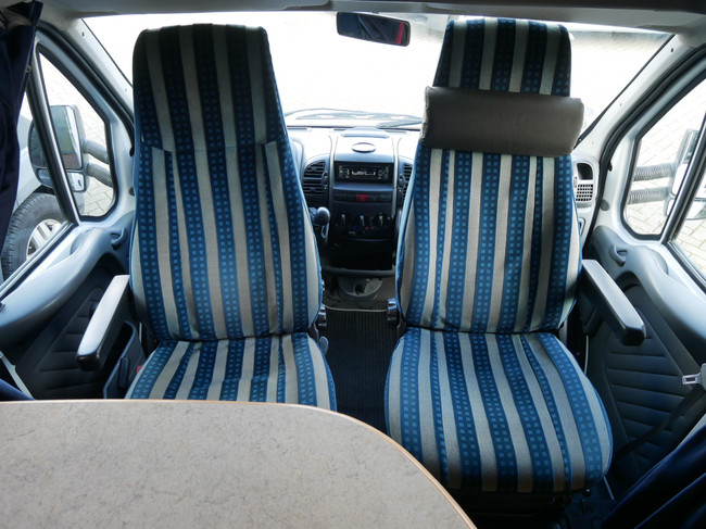 Dethleffs H 5940 Esprit, Cama francesa, Garaje foto: 5