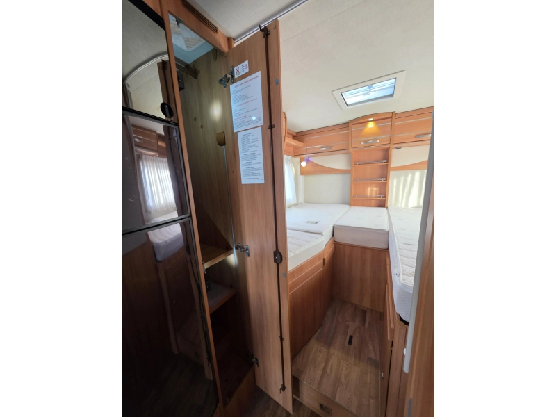 Hymer Exsis-T 588 Autom&aacute;tico 150CV 2017 foto: 9