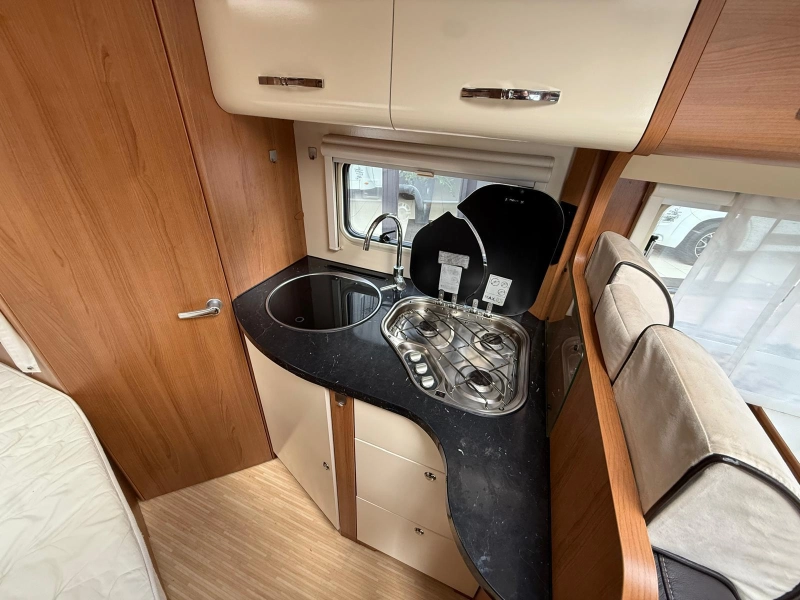 LMC Liberty Cruiser II 592 Compact Cama Fija Aire Acondicionado foto: 15