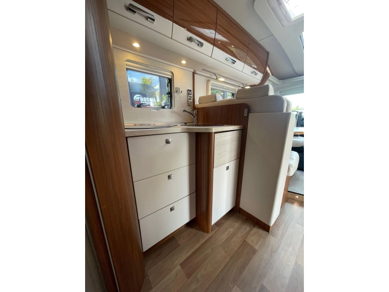 Dethleffs Diplomat Queensbed 52000 km 2017  foto: 14