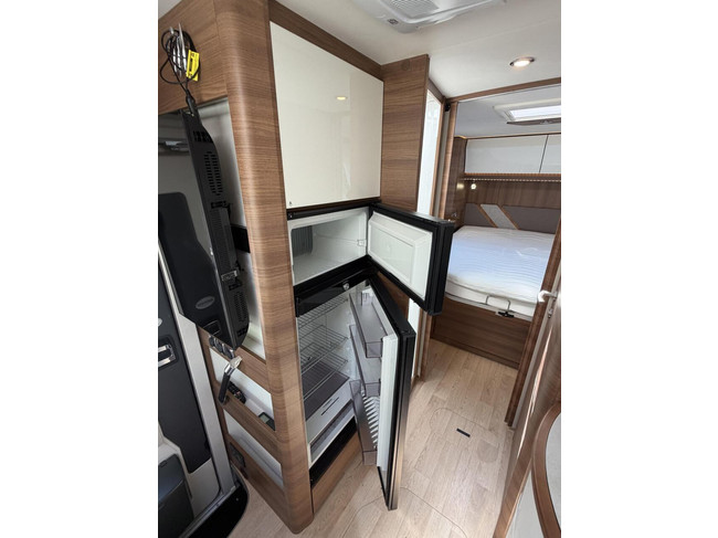 RAPIDO M96 Queensbed EP Level 2X Airco Omvormer Zonnepaneel foto: 18