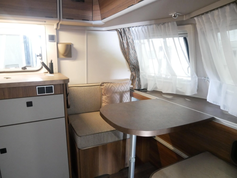 Eriba Touring 310 Gratis mover en luifel  foto: 2