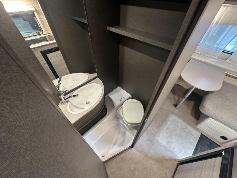 Dethleffs C'Joy 460 LE fietsendrager| ex-verhuur  foto: 13