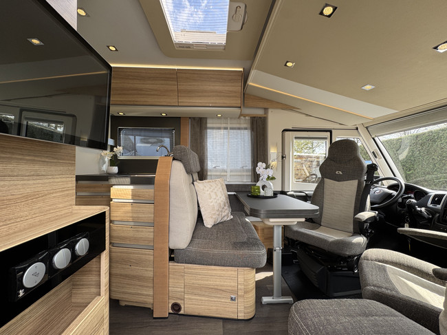 Adria SONIC I 600 SC 130 PS Euro6 Fiat Ducato NL-Camper **Queensbett/4 Schlafpl&auml;tze/Markise/Memo Fahrgestelltr&auml;ger/Dachklimaanlage/Bearlock/Sehr Foto: 7