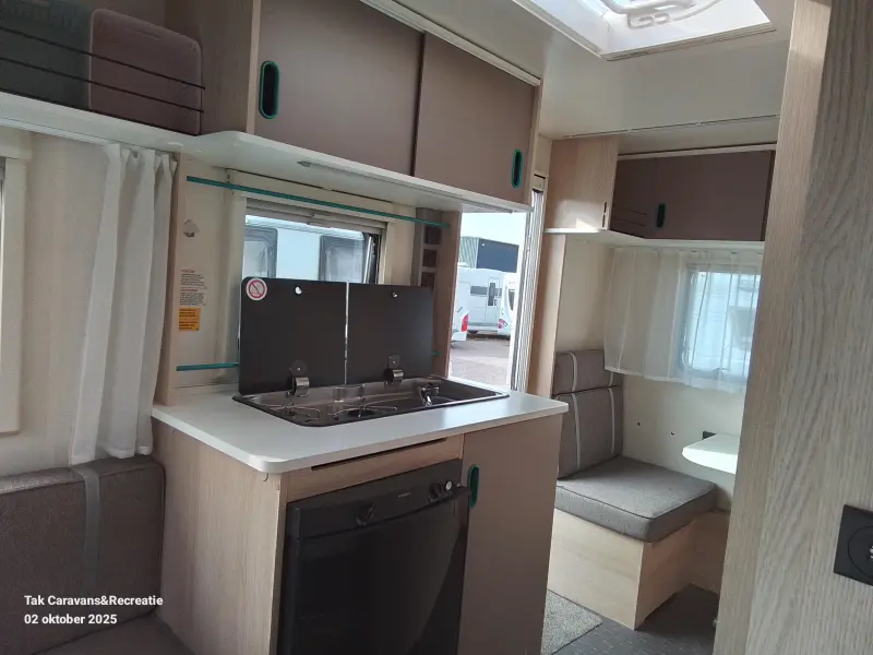 Adria Aviva 360 DD bj. 2019 lichtgewicht 