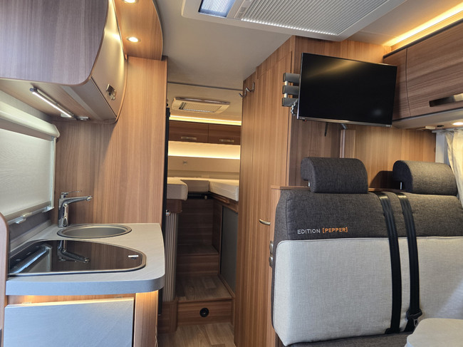 Weinsberg CARACOMPACT 600 MEG PEPPER 163 PK SLECHTS 47.451 KM !! TV + SATELLIET LENGTEBEDDEN CRUISE CONTROL foto: 17