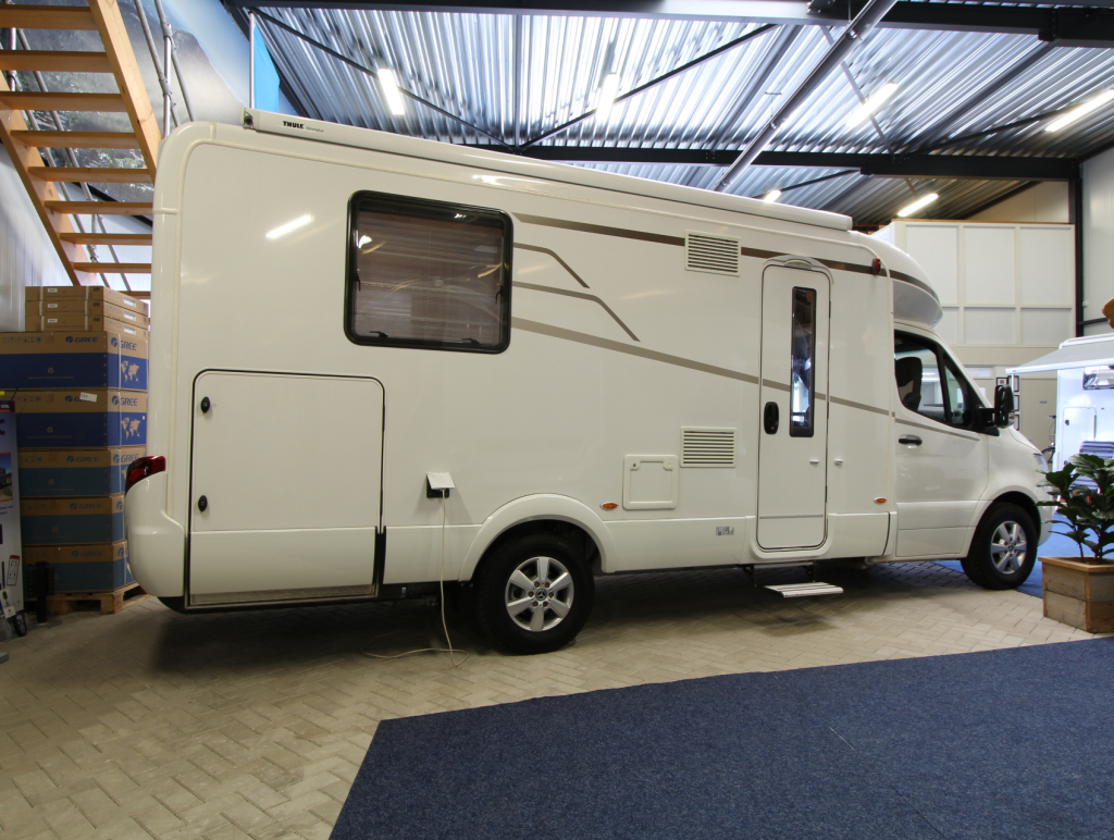 HYMER B690MC