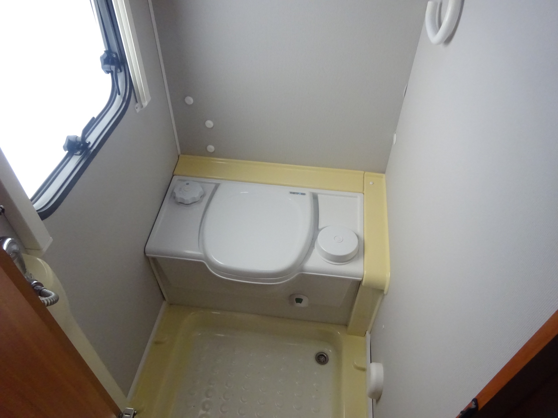 Dethleffs Beduin 510 DB Frans Bed en Rondzit  Zeer Mooie Caravan foto: 13