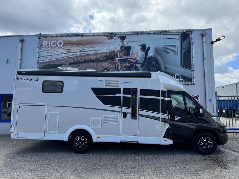 Sunlight T 68 Adventure Edition Camas individuales / Cama abatible foto: 1