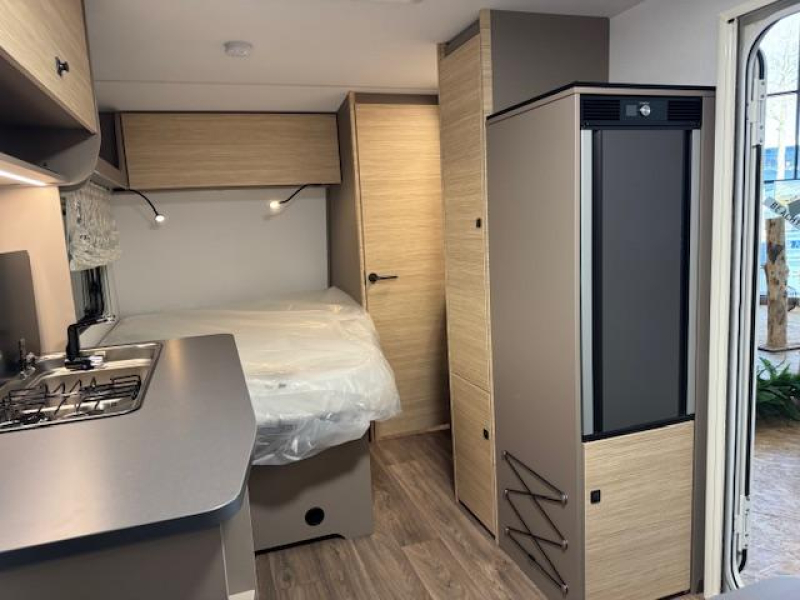 NEXT 380 NIEUW LICHTGEWICHT FENDT  foto: 14