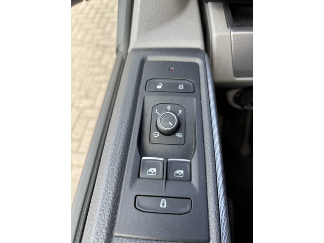 Volkswagen California 6.1 Ocean 2.0 TDI 110 kW / 150 PK DSG Edition photo: 11
