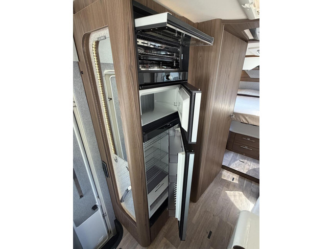 Hymer BML-I 790 Lithium Omvormer Zonnepanelen 2X Airco foto: 21