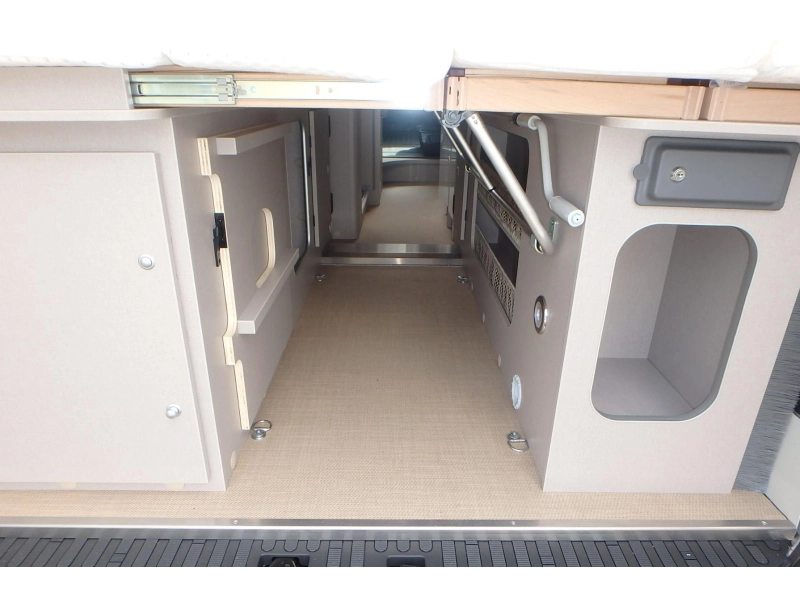 Bürstner Delfin C 621 TE HUUR € 100,00 PER DAG  foto: 8